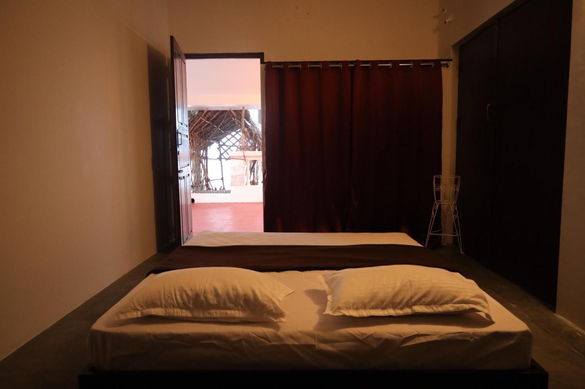 Le Serene Independent Beach Villa Kottakuppam Kültér fotó